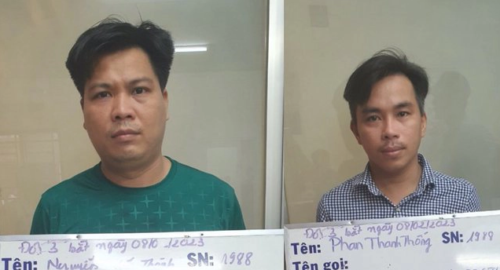 Hai đối tượng bị bắt do có hành vi tiêu thụ tài sản của nhóm đối tượng cướp giật Hai đối tượng bị bắt do có hành vi tiêu thụ tài sản của nhóm đối tượng cướp giật