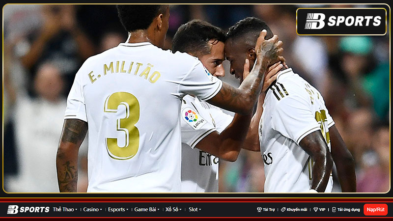 Sự hài lòng tuyệt đối về những màn thể hiện của Vinicius, Benzema, Valverde Sự hài lòng tuyệt đối về những màn thể hiện của Vinicius, Benzema, Valverde