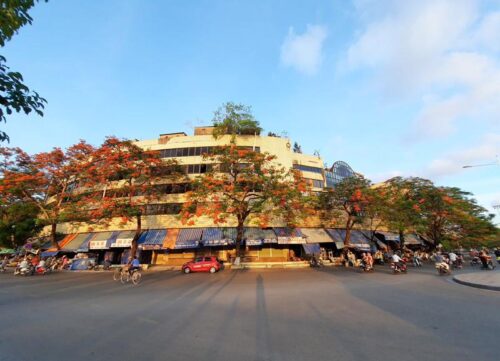 Chợ Tam bạc nhìn từ bên ngoài Chợ Tam bạc nhìn từ bên ngoài