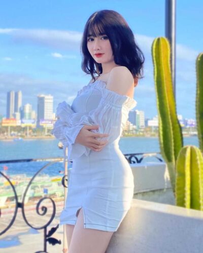 Vũ Thị Khánh Huyền cực xinh duyên dáng Vũ Thị Khánh Huyền cực xinh duyên dáng