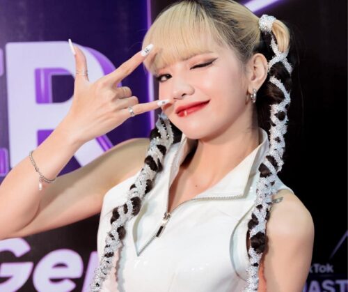 "Lisa" Việt Nam - CiiN "Lisa" Việt Nam - CiiN