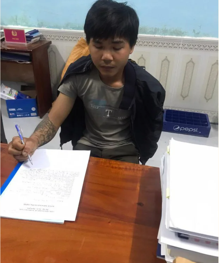 Đối tượng đã bị lực lượng cơ quan chức năng bắt Đối tượng đã bị lực lượng cơ quan chức năng bắt