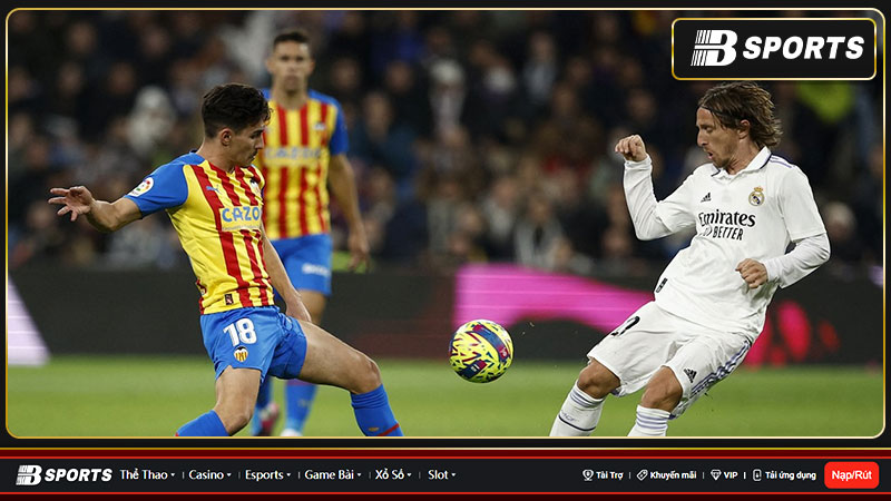 Tấm thẻ đỏ tai hại ở hiệp 2 khiến Barca thắng nhọc nhằn Tấm thẻ đỏ tai hại ở hiệp 2 khiến Barca thắng nhọc nhằn