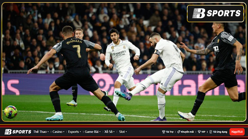 Benzema mắng HLV Deschamps Benzema mắng HLV Deschamps