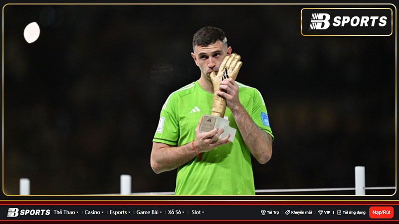 Emiliano Martinez bán găng tay thực sự có ý nghĩa lớn Emiliano Martinez bán găng tay thực sự có ý nghĩa lớn