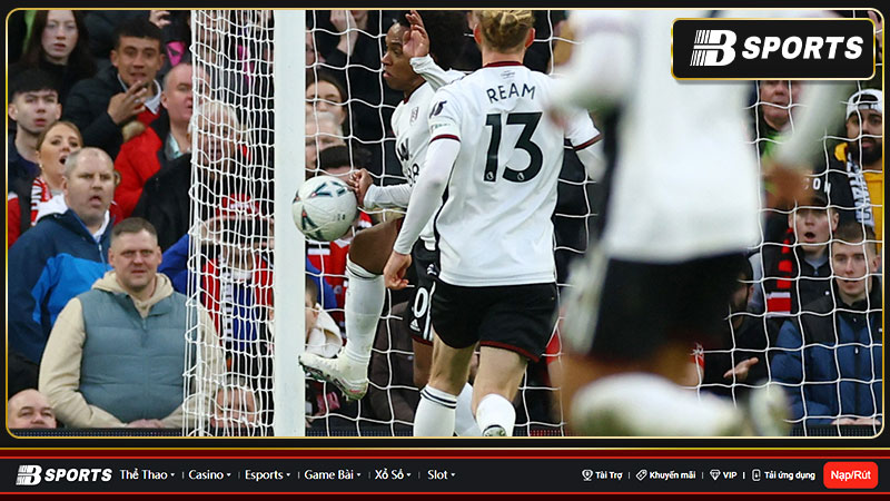 MU vào bán kết FA Cup khi đối thủ dính 3 thẻ đỏ MU vào bán kết FA Cup khi đối thủ dính 3 thẻ đỏ