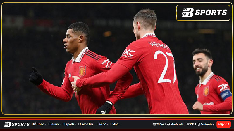 Man United vào tứ kết Cúp C2