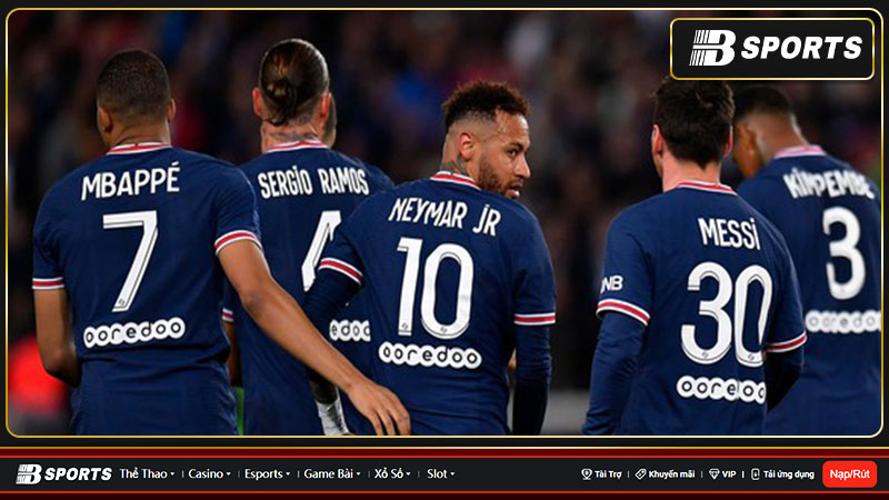 Mbappe không nói chuyện với Presnel Kimpembe và Marco Verratti Mbappe không nói chuyện với Presnel Kimpembe và Marco Verratti