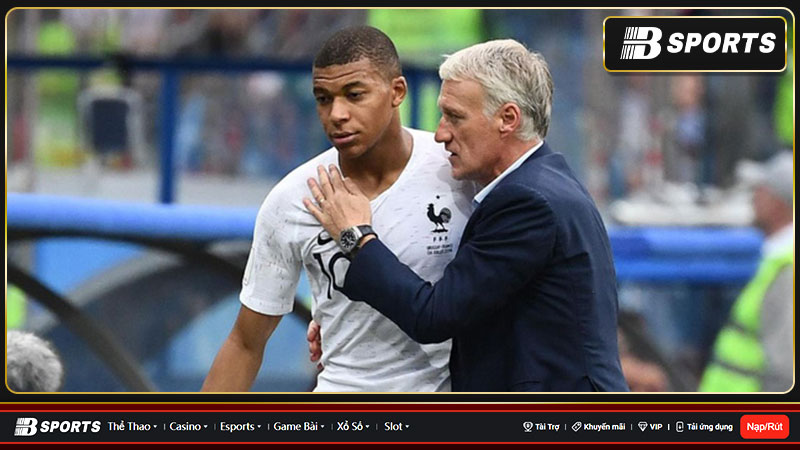 HLV Deschamps xác nhận khả năng Mbappe làm đội trưởng tuyển Pháp HLV Deschamps xác nhận khả năng Mbappe làm đội trưởng tuyển Pháp