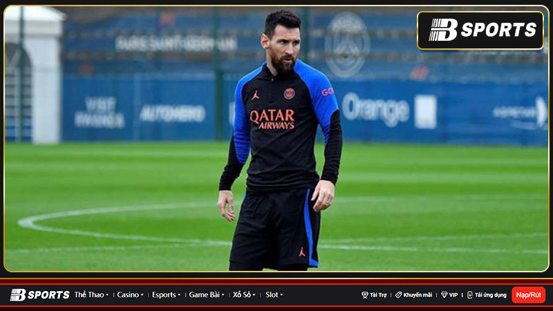 Messi bay sang Qatar, nghỉ buổi tập của PSG Messi bay sang Qatar, nghỉ buổi tập của PSG