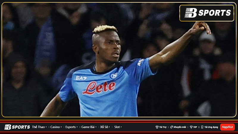 Napoli vào tứ kết Champions League Napoli vào tứ kết Champions League