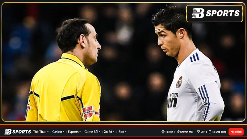 Ronaldo trả giá sau hành động nóng nảy tại trận đấu với Abha Ronaldo trả giá sau hành động nóng nảy tại trận đấu với Abha
