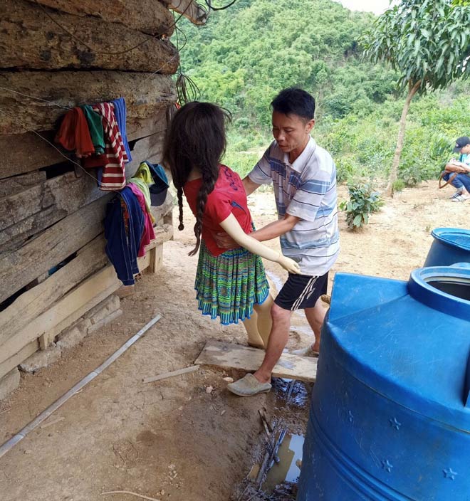 Hiện trường được dựng lại cảnh hiếp dâm Hiện trường được dựng lại cảnh hiếp dâm