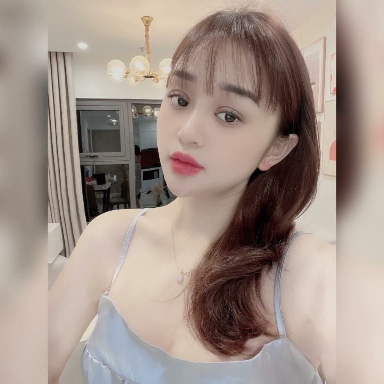 Con đường sự nghiệp của cô nàng hot girl Gia Lâm Quỳnh Phương Con đường sự nghiệp của cô nàng hot girl Gia Lâm Quỳnh Phương