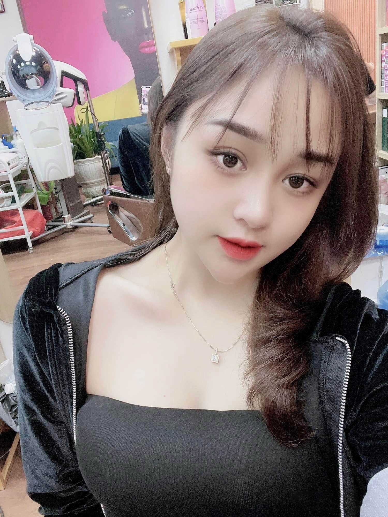 Chân dung cô nàng Hot girl Gia lâm Quỳnh Phương đã dính liên hoàn phốt Chân dung cô nàng Hot girl Gia lâm Quỳnh Phương đã dính liên hoàn phốt