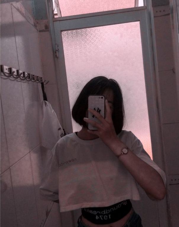 Cô nàng này nổi lên nhờ điều gì? Cô nàng này nổi lên nhờ điều gì?