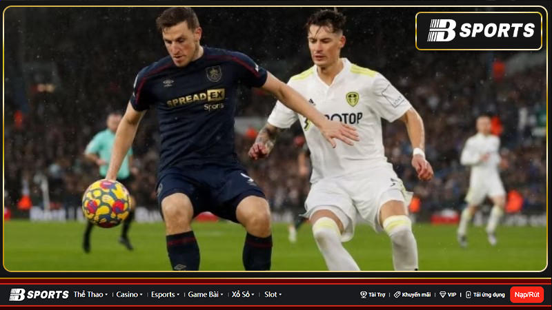 Tottenham được cho là một trong số những câu lạc bộ đang cân nhắc việc chiêu mộ hậu vệ Robin Koch của Leeds United. Tottenham được cho là một trong số những câu lạc bộ đang cân nhắc việc chiêu mộ hậu vệ Robin Koch của Leeds United.