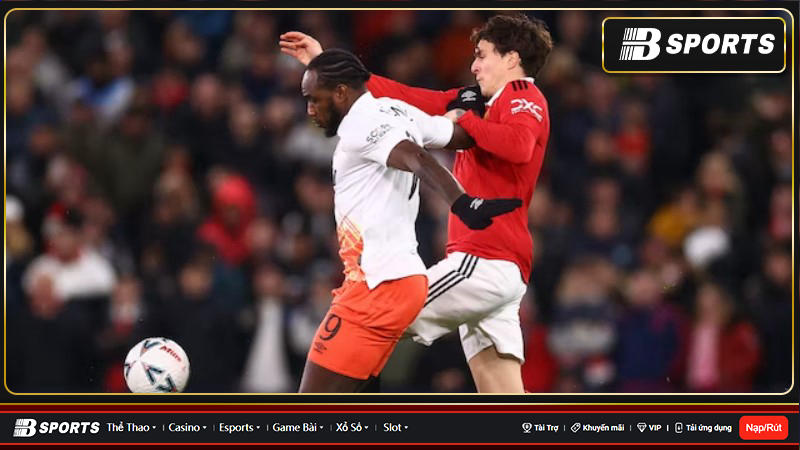 Manchester United được thông tin là chuẩn bị bán cả Harry Maguire và Victor Lindelof trong kỳ chuyển nhượng mùa hè này Manchester United được thông tin là chuẩn bị bán cả Harry Maguire và Victor Lindelof trong kỳ chuyển nhượng mùa hè này
