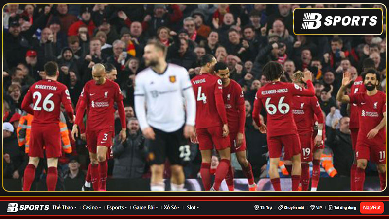 Nhà báo Piers Morgan hả hê khi MU thua đậm Liverpool Nhà báo Piers Morgan hả hê khi MU thua đậm Liverpool