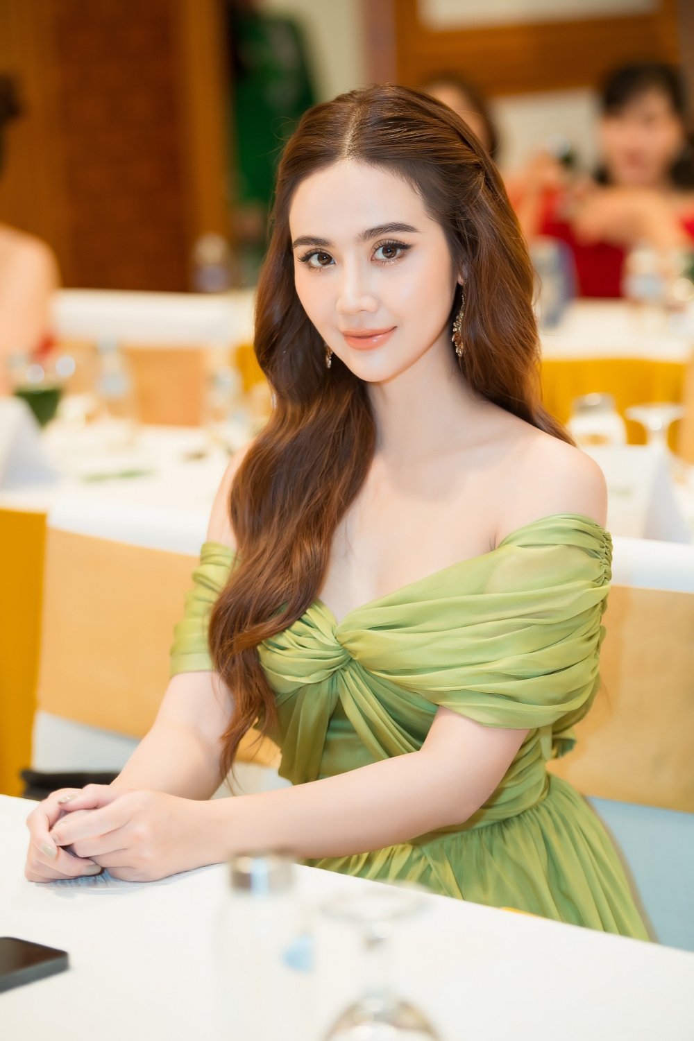 Chân dung cô nàng xinh đẹp Phan Minh Huyền Chân dung cô nàng xinh đẹp Phan Minh Huyền