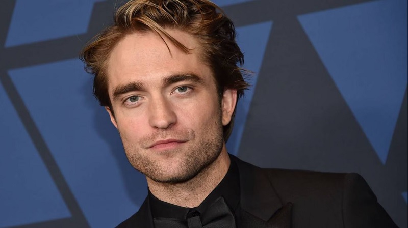 Robert Pattinson nổi tiếng với vai chàng ma cà rồng đẹp trai Robert Pattinson nổi tiếng với vai chàng ma cà rồng đẹp trai