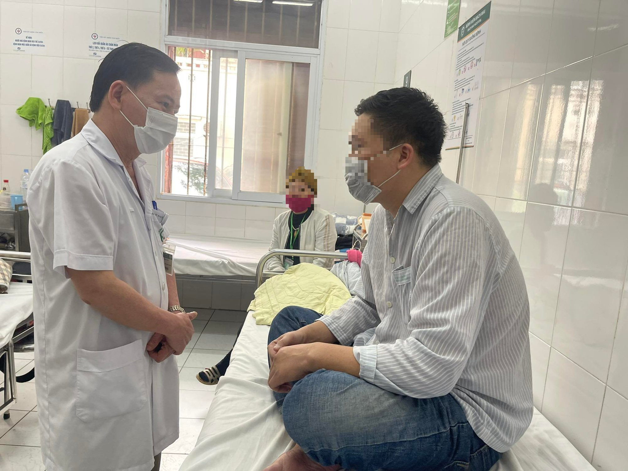 Chân dung nam thanh niên 32 tuổi Chân dung nam thanh niên 32 tuổi